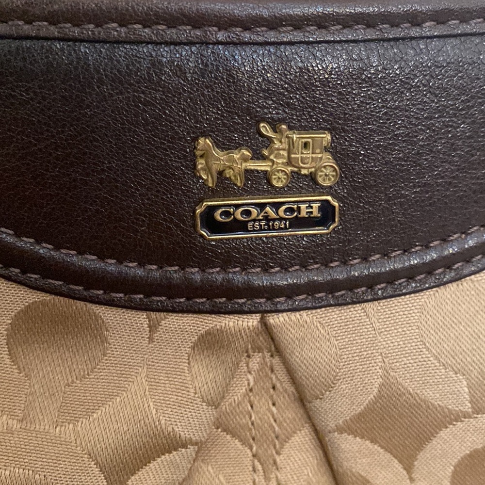 Coach Bag - Picture 3 of 8